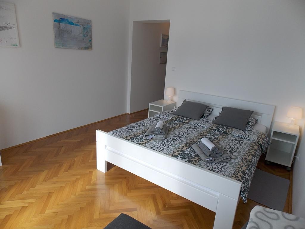 Apartment Ellalinda Opatija Exterior photo